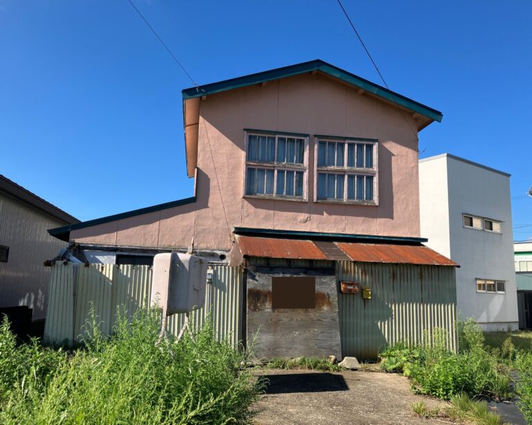 【中古住宅】五所川原市七ツ館 土地97坪 400万円｜三輪小学校すぐ、国道101号沿いで通勤・買い物に便利