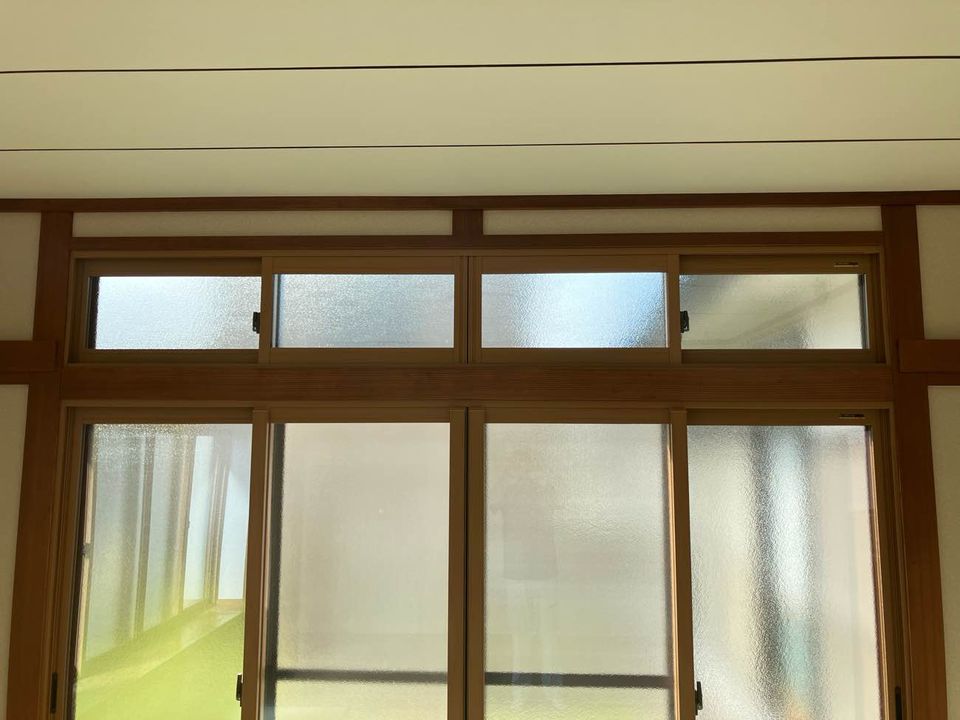 和室の既存窓の内側に設けた内窓
